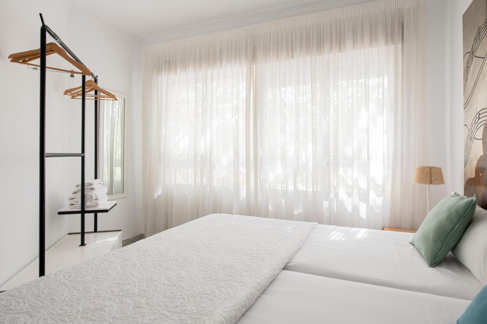 Jardines Del Prado Suite Apartment Siviglia Esterno foto